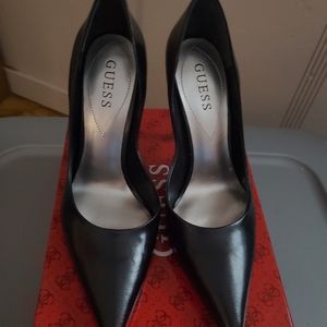 Guess pointed toe high heels